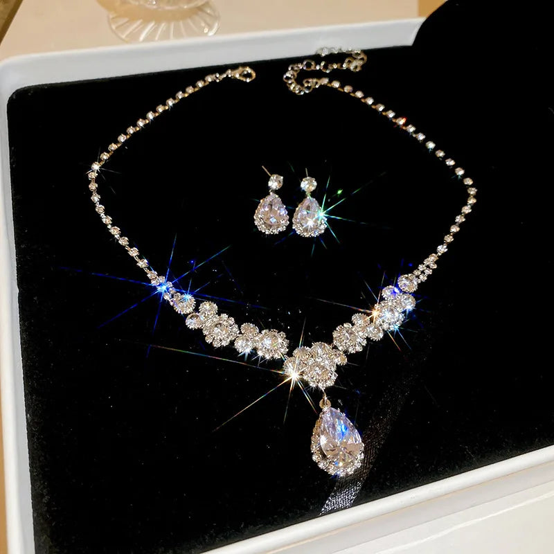 Luxe Duo – Colar & Brincos Diamante Premium