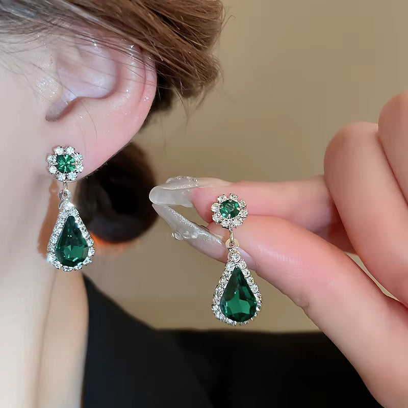Emerald Glow – Colar & Brincos Gota Verde